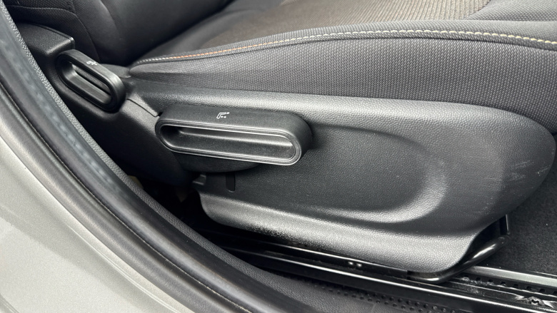 MINI Hatchback 1.5 Cooper Classic Premium 5dr Petrol Hatchback